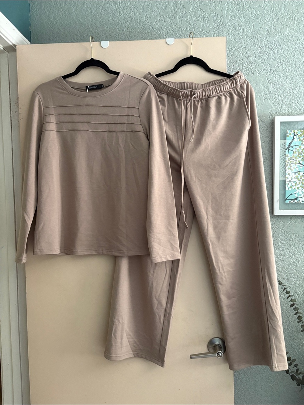 Women's Taupe Loungewear Set - Relaxed Pants & Top